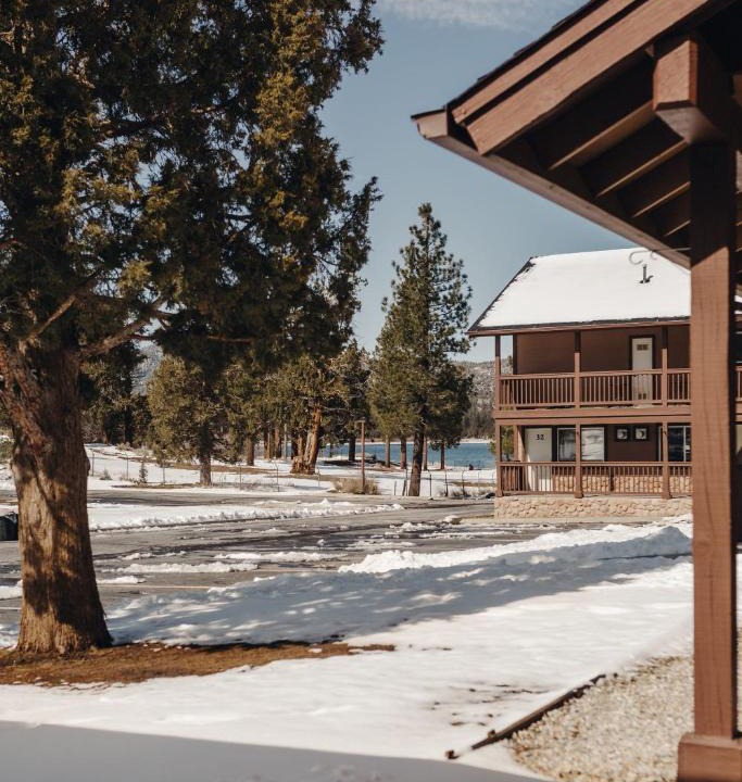 Big Bear Lake Hotel | Vintage Lakeside Inn