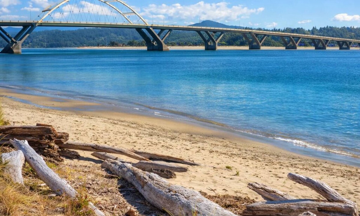 Bayshore Resort | Waldport Bayfront Hotel and Restaurant
