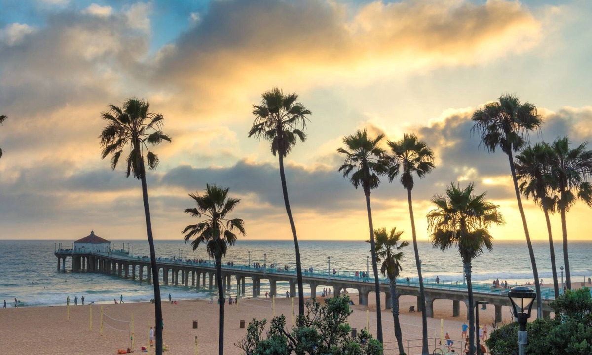 Los Angeles House | Walk 2 Universal Studios + Gated Pet Friendly