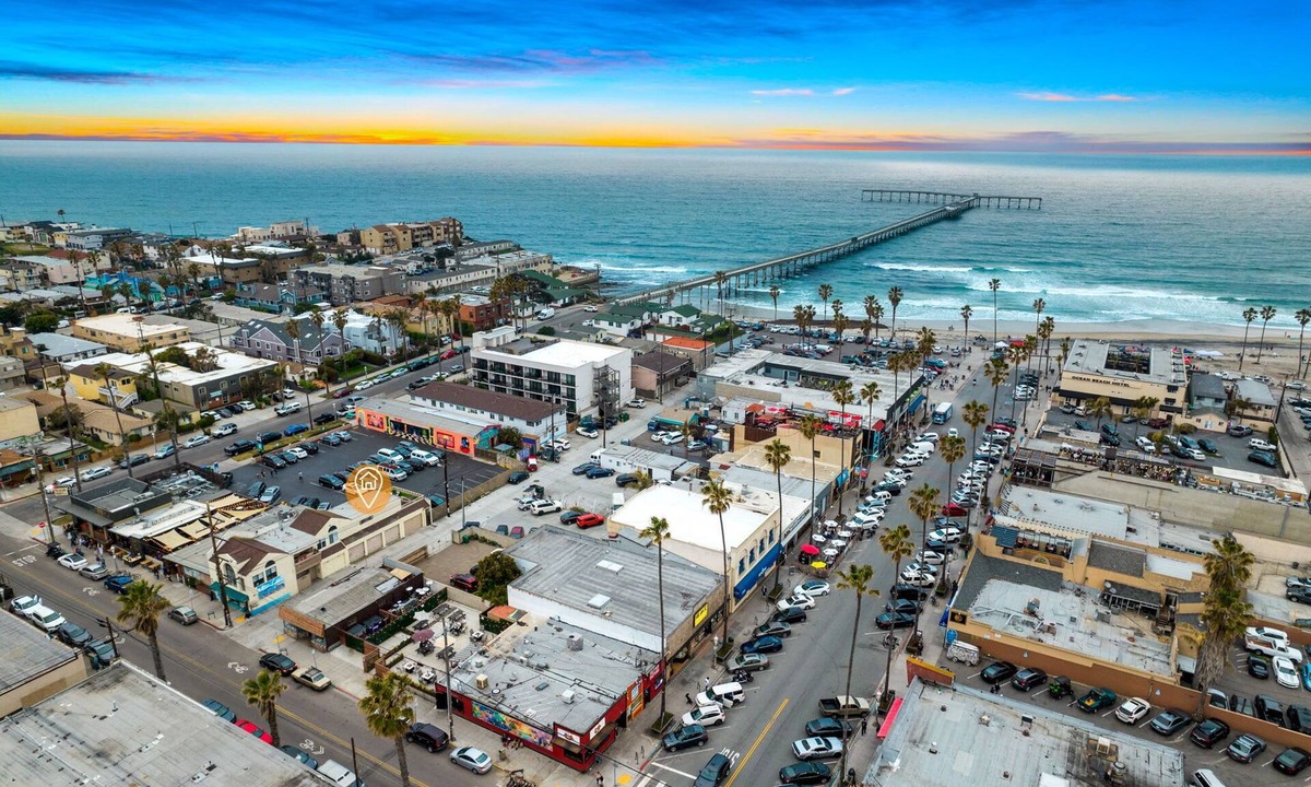Ocean Beach House | Walk to Ocean Beach | 2BR w/Patio & BBQ