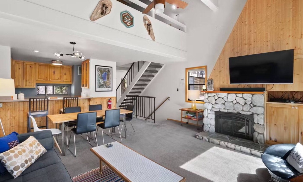 Carnelian Woods Condo | Waterman's Retreat - Easy 2 Block Walk to the Beach