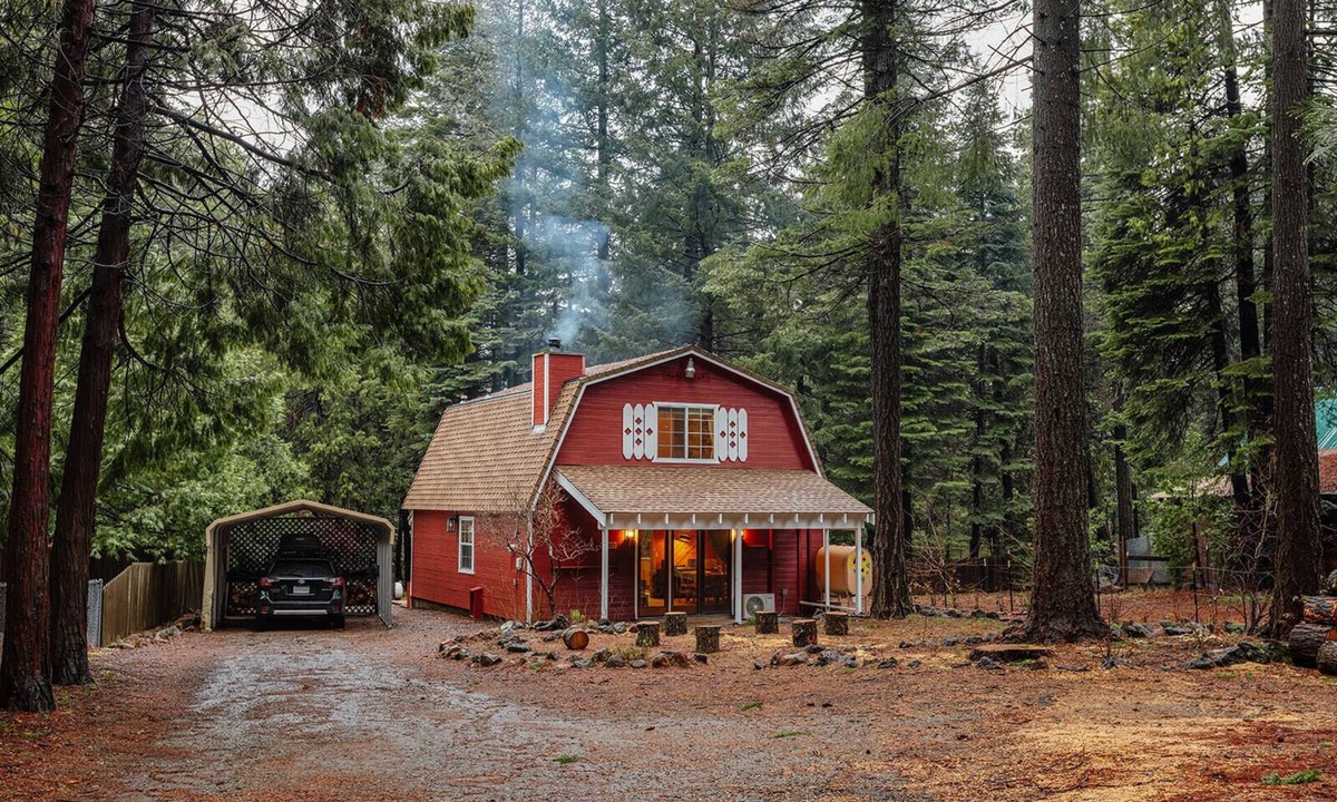 Shingletown House | Welcome to our Red Barn getaway! Rustic charm in Lassen's majestic beauty