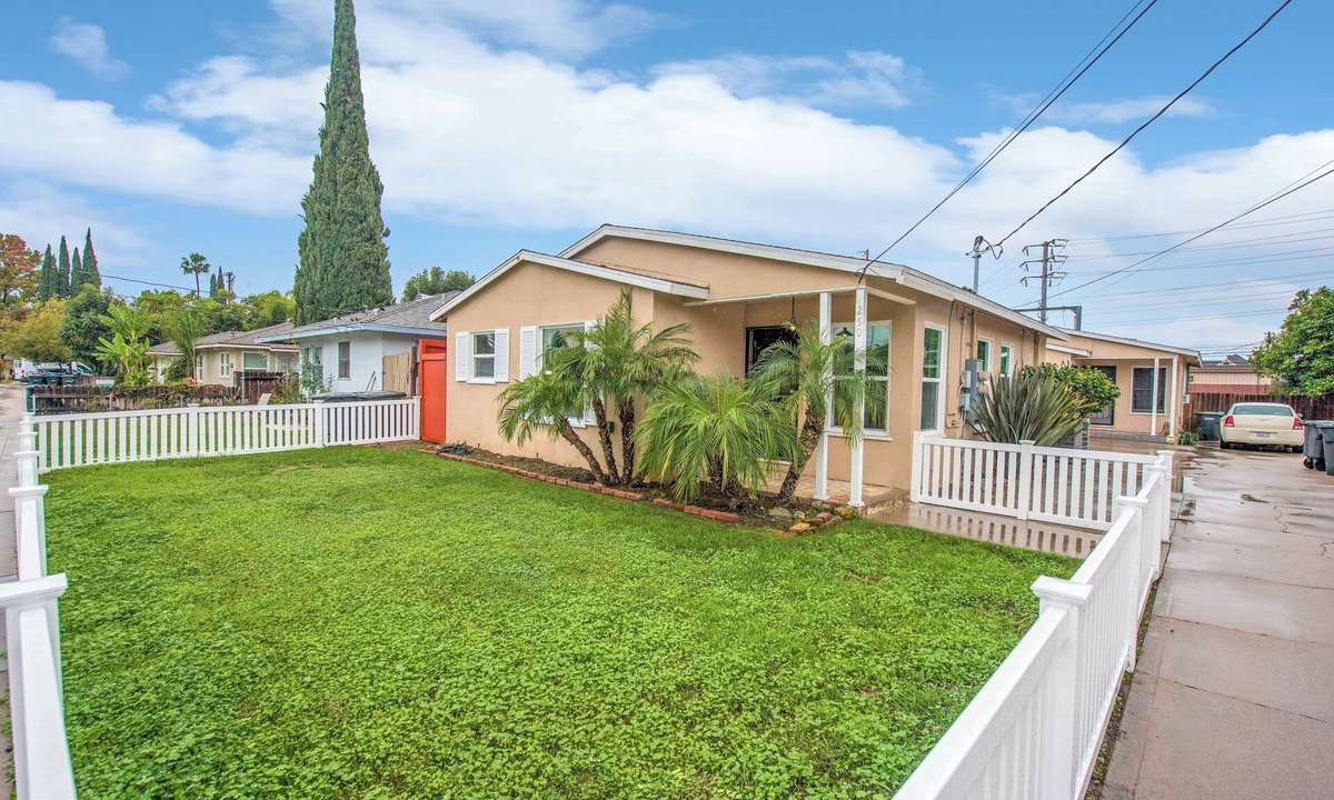 Orange House | Welcome to your home in Orange