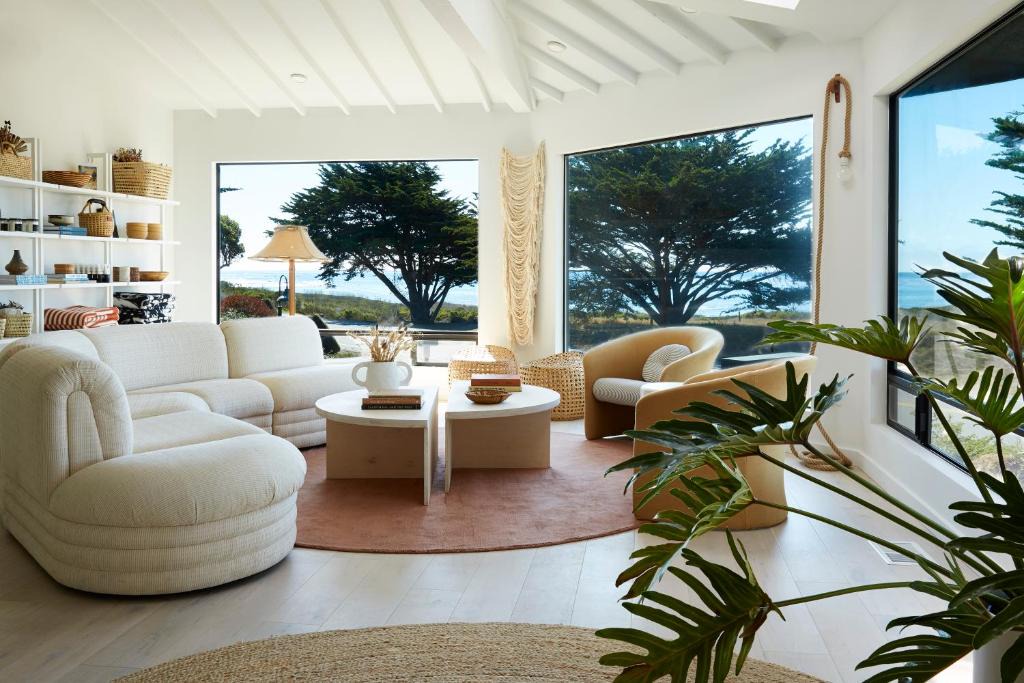 San Simeon Hotel | White Water