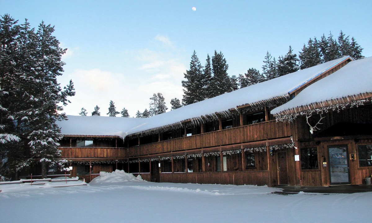 Crescent Hotel | Willamette Pass Inn