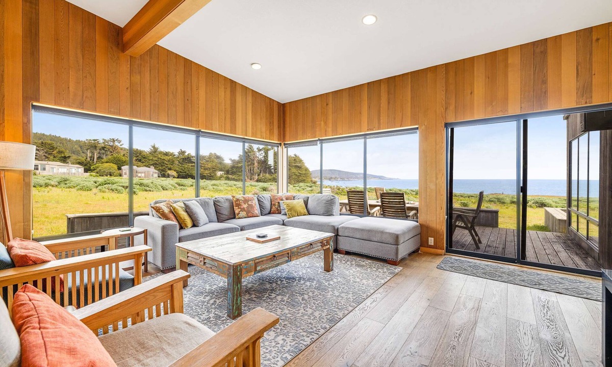 Sea Ranch House | William Brunner-designed home with private hot tub, dogs welcome