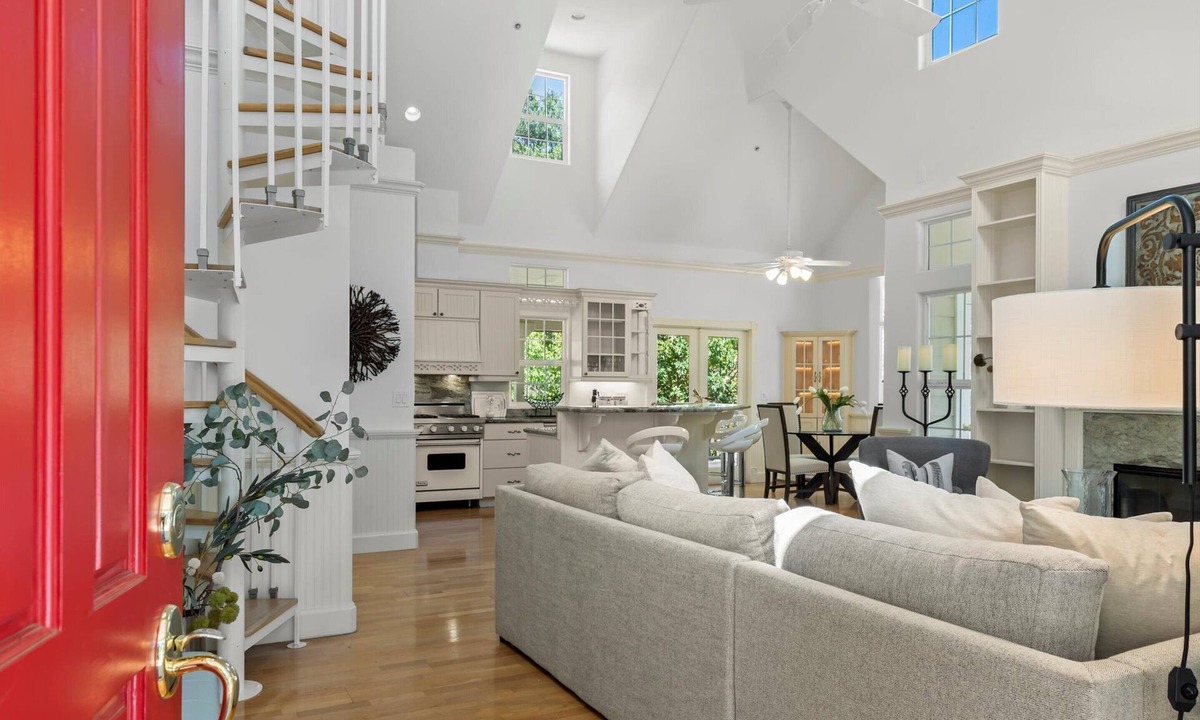 St. Helena Cottage | Wine Country Private Oasis