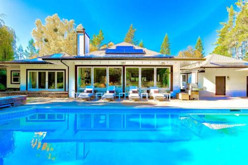 Freestone House | Zegarra Estate