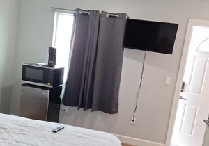 068D Newly Remodeled Cozy Studio South Rim
