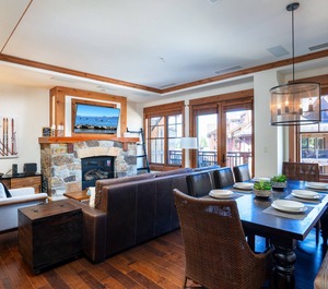 Horn Lodge Truckee 