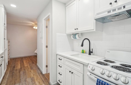 Carpinteria Condo | 1 Bed Condo w/Private Patio Steps from the Sand!