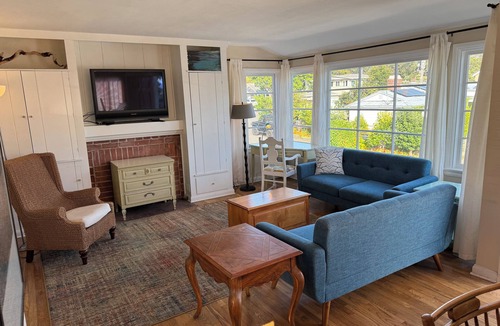 Laguna Beach Apartment | 1 bedroom apartment, in village, walk to beach, with views and private deck!
