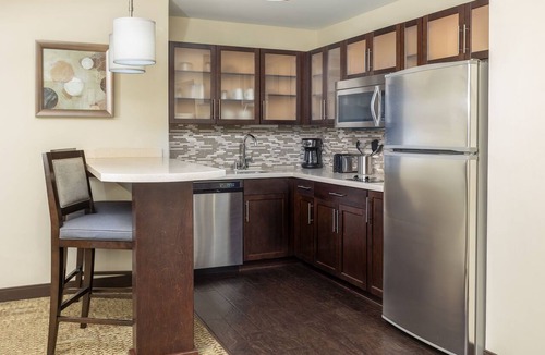 Folsom Apartment | 1-Bedroom King Suite w/Full Kitchen, Folsom