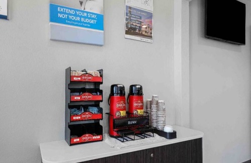 Central Escondido Apartment | 1 King Bed | Non-Smoking