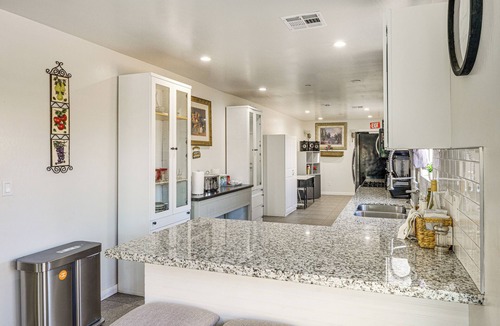 Bakersfield House | 1 Mi to Rabobank Arena: Home w/Gazebo!