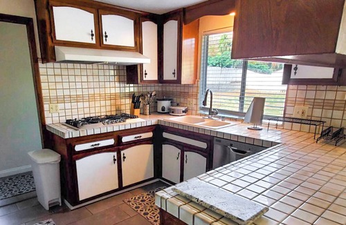 Riverside House | < 1 Mi to UC Riverside! Extended Base for Families
