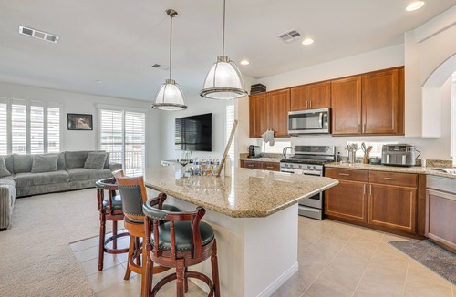 Enterprise House | 10 Mi to The Strip: Spacious Extended Vegas Stay!