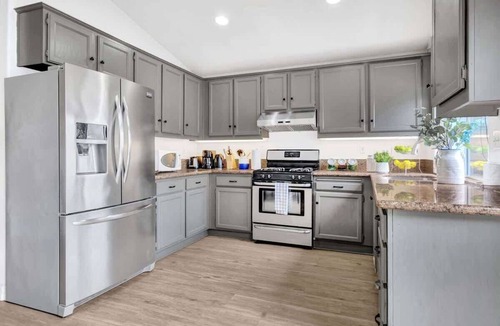 Stevenson Ranch House | 127 Beautiful Stevensons Ranch Home Magic Mountain