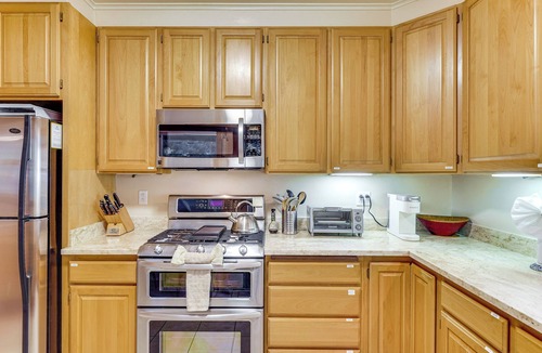 Brookdale Cabin | 13 Mi to Beach! 'Forest Brook' Creekfront Cabin