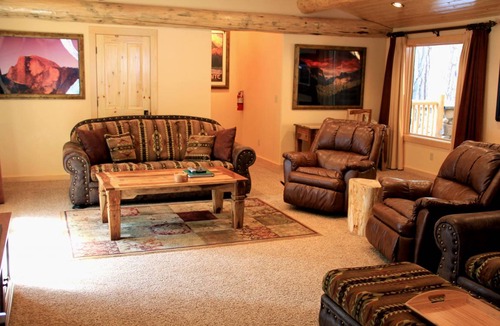 North Wawona Cabin | 175 m² Cabin ∙ 4 bedrooms ∙ 10 guests