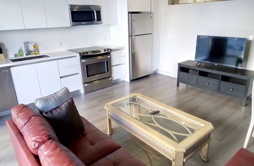 Downtown Los Angeles House | 1B1B DTLA