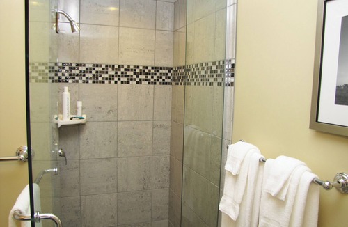 Nob Hill Hotel | 1BR Deluxe unit - 5 nights: 01/11/26 - 01/16/26 Walk to JP Morgan Conference