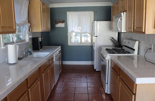 Lantern District House | 2 BD 2 Bath- 6 guests, Sm dog friendly- Dana Pt- str14-0110 Off Street Park