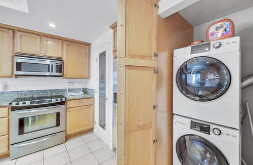 Santa Ana Heights House | 2 Bdrm · Pool · Irvine! Extended Stays Welcome!