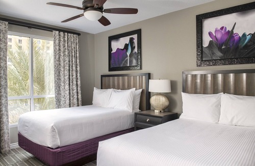 Las Vegas Resort | 2 Bed 2 Bath Las Vegas - Pools, Hot Tubs, Cabanas and More!