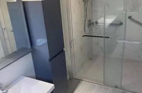 Encino House | 2 bedroom 2 bathroom home perfect for family.