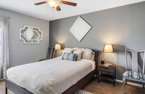 El Mirador Apartment | 2 Bedroom 651221 by Houzlet