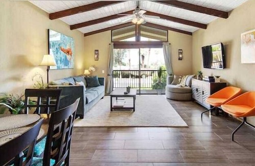 El Mirador Apartment | 2 Bedroom 651221 by Houzlet