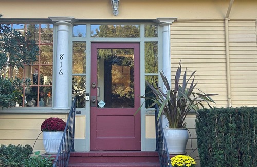 Central San Mateo House | 2-Bedroom Craftsman Downtown San Mateo, Shared