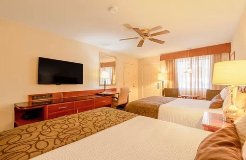 Yuma Townsite Hotel | 2 Queen Beds | Close to Gateway Park Fun | Gym Available 24/7