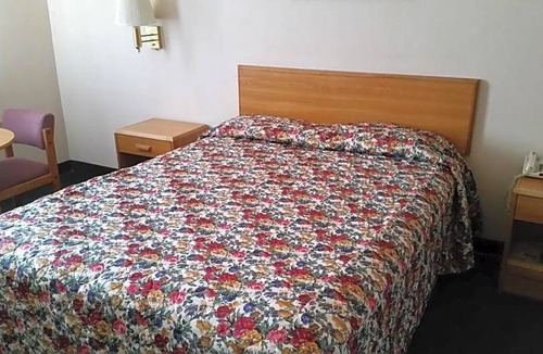 Sylmar Hotel | 2-Star Hotel ∙ Economy Inn Motel