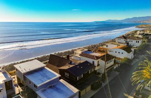 Ventura House | 20% Off May 28-31 On The Sand Perfect For Families