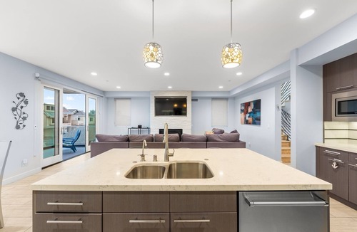 Hollywood Beach House | 25%Off July 19-24 Walk 2 Beach, Amazing Ocean View