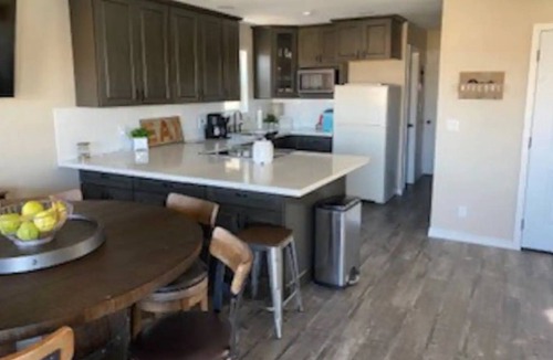 Lake Havasu City House | 2b2b Lake/Beachfront Havasu Island Home Sleeps 8