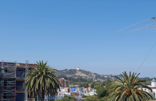 Hollywood Apartment | 2BR Hollywood Apt w/Rooftop Pool & Stunning Views