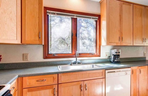 Yosemite West House | 3 Bedroom Cabin in the Woods located in Yosemite Park