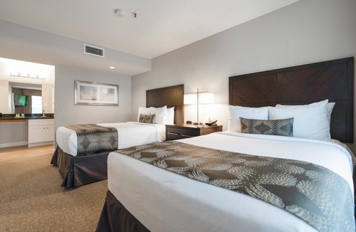 Brea Hotel | 3 Units: One-Bedroom Suite w/Full Kitchen: Walk to Brea Hiking Trails