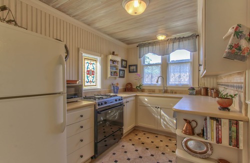 Pacific Grove House | 3792 The Lavender House ~ Walk to Town & Beach