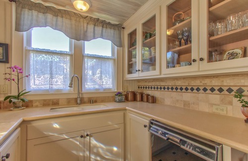 Pacific Grove House | 3792 The Lavender House ~ Walk to Town & Beach