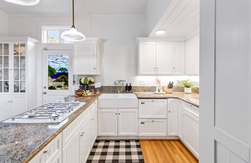 Pacific Grove House | 3987 Lovers Point Whitewater Cottage, Bay View!