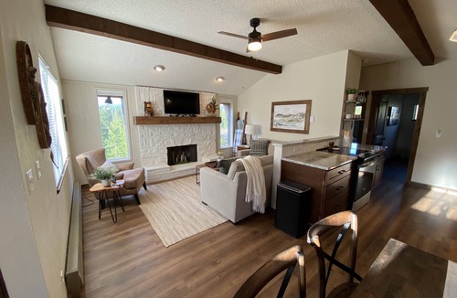 Grand Lake Cabin | 3bd&2Ba, Pet Friendly, Mountain Views, Minutes to Everything!