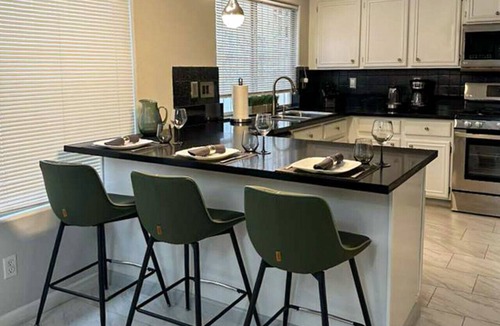 Spring Valley House | 3BR/3BA w/Pool & BBQ 15 Mins to Strip & Airport