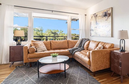 Lincoln Acres House | 3BR | Canyon Views, Deck, Fast Wi-Fi, Smart TVs