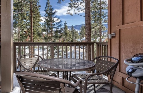 Round Hill Village Condo | 3br Presidential in Natural Backdrop!