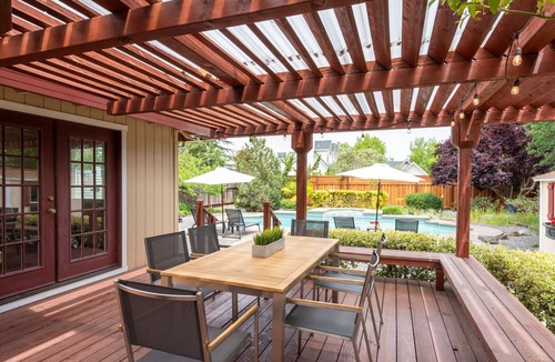 Windsor House | 4-Bedroom Home with Pool & Hot Tub in Wine Country