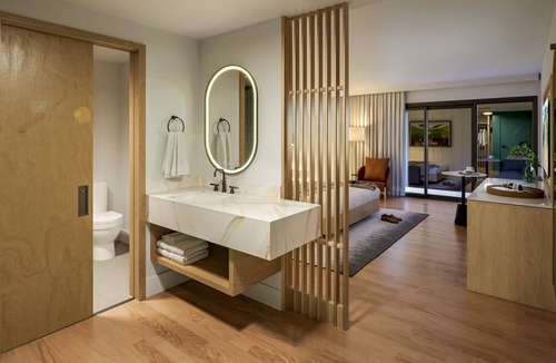 Rancho Santa Fe Hotel | 4 Club-Level Double Queen Room with Golf Views, Pool Access & Elegant Setting